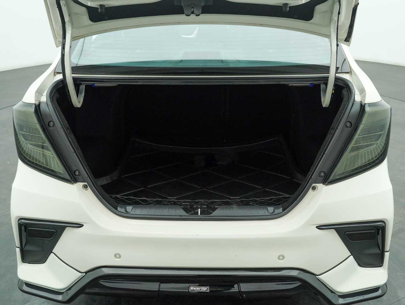 terpakai 2023 Perodua Bezza Advance 1.3