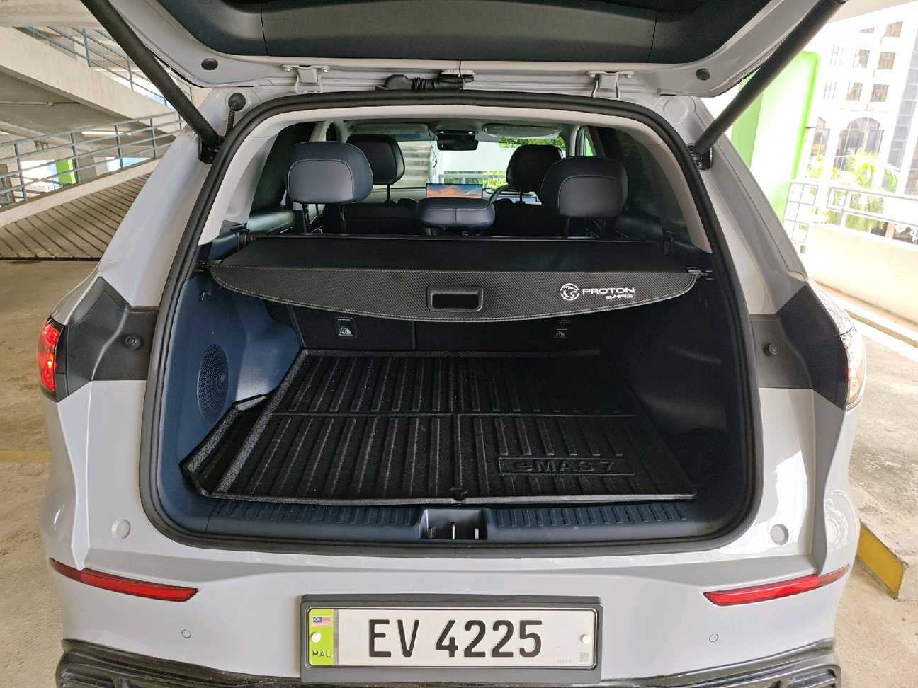 used 2025 Proton e.MAS 7 Premium 