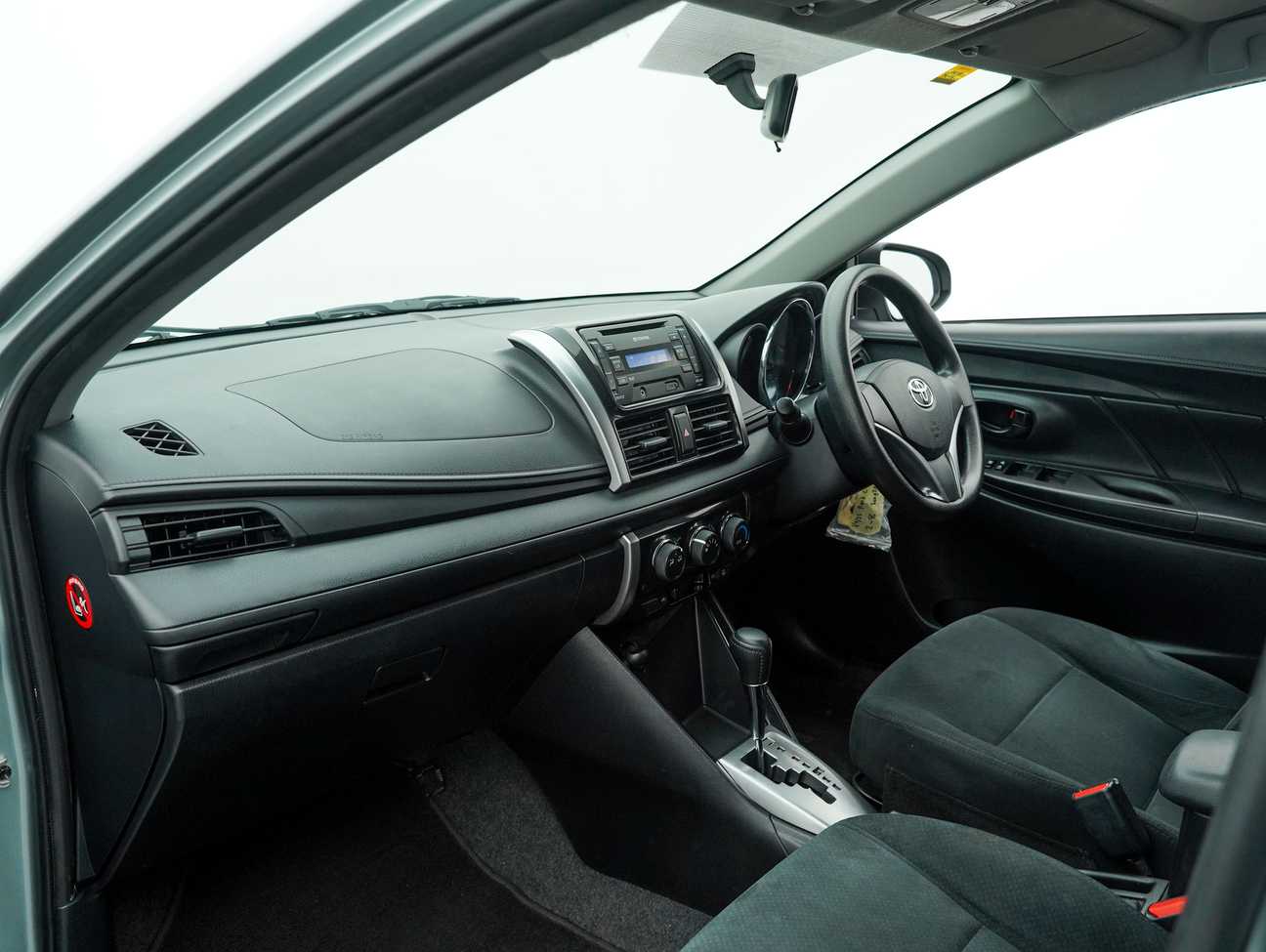 terpakai 2014 Toyota Vios J 1.5