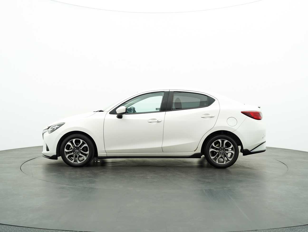 terpakai 2017 Mazda 2 SKYACTIV-G 1.5