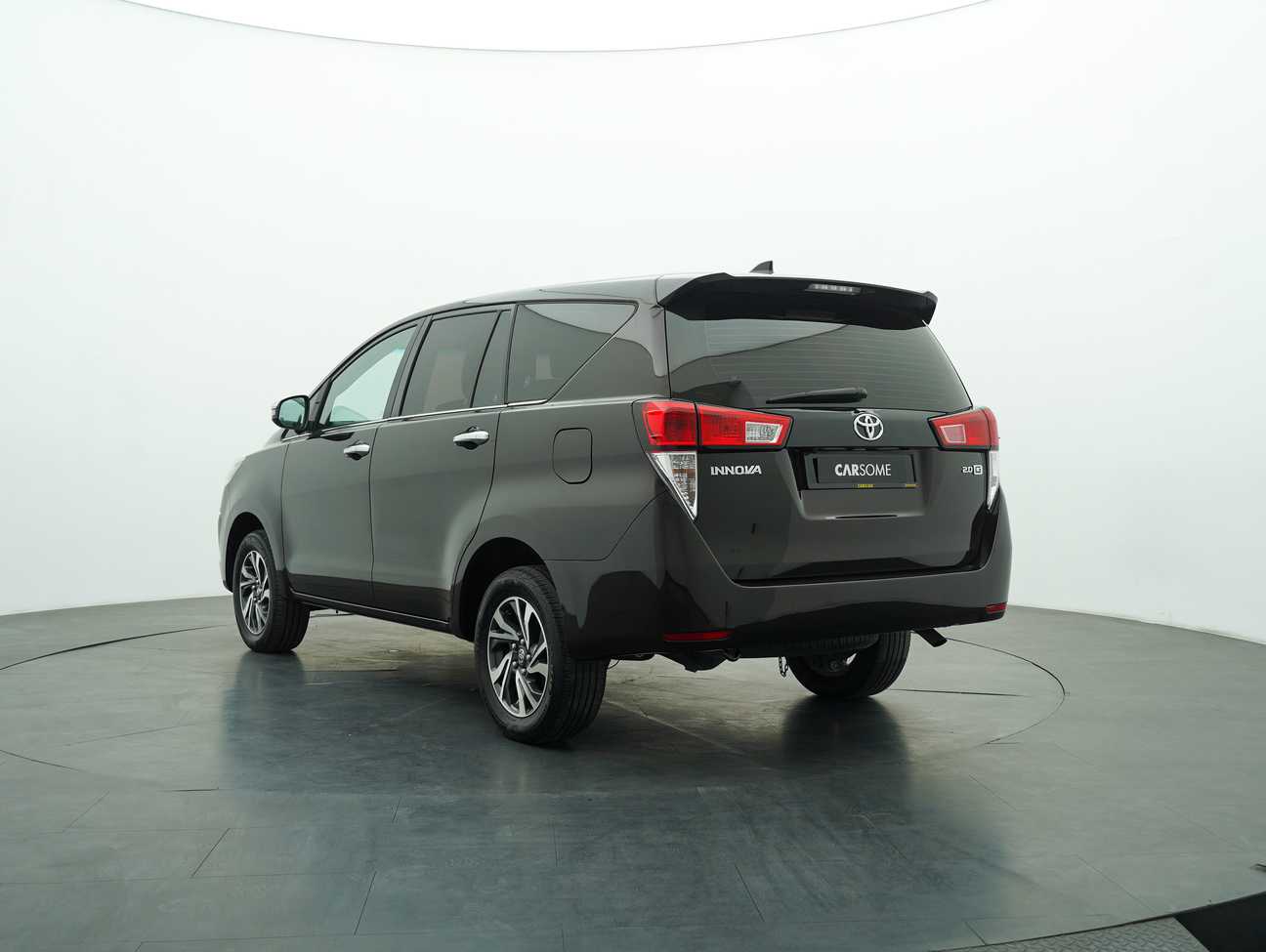 terpakai 2021 Toyota Innova G 2.0