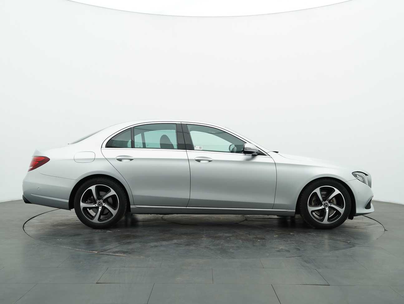 used 2019 Mercedes-Benz E200 Avantgarde 2.0