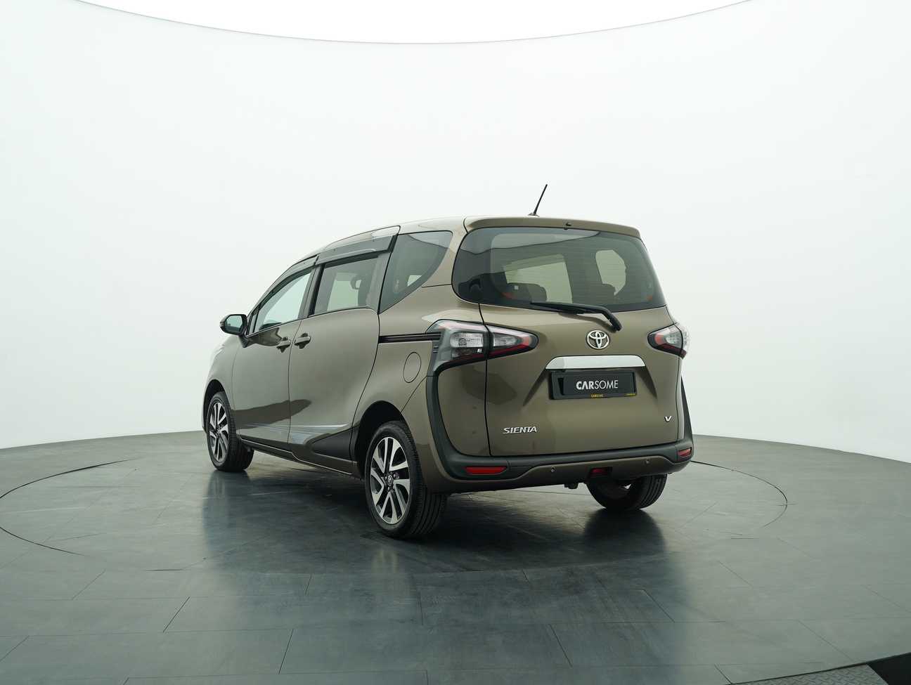 used 2017 Toyota Sienta V 1.5