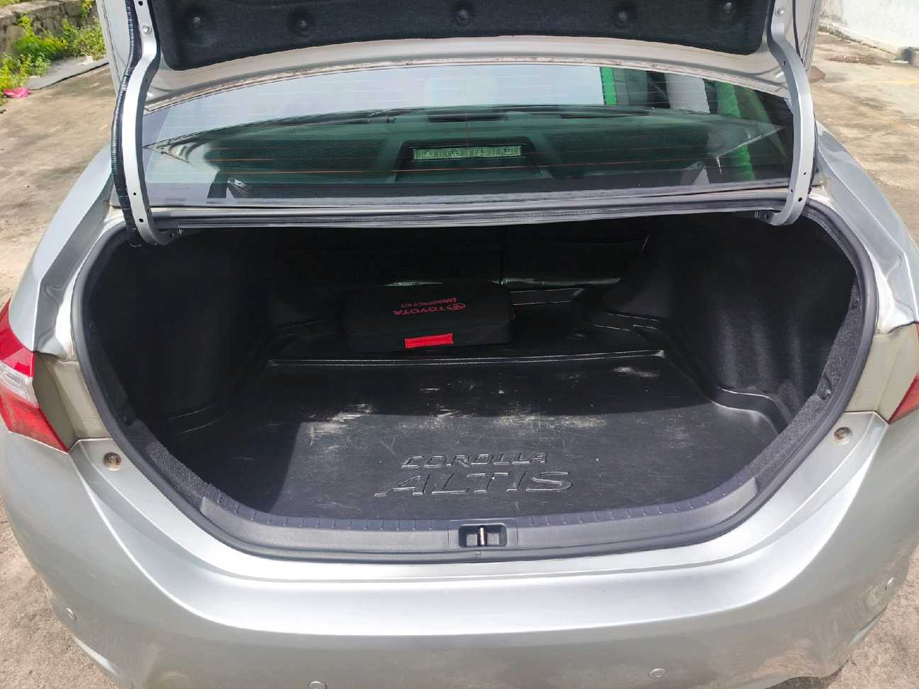 used 2015 Toyota Corolla Altis E 1.8