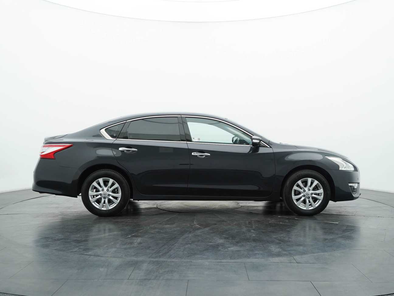 used 2014 Nissan Teana XL 2.0