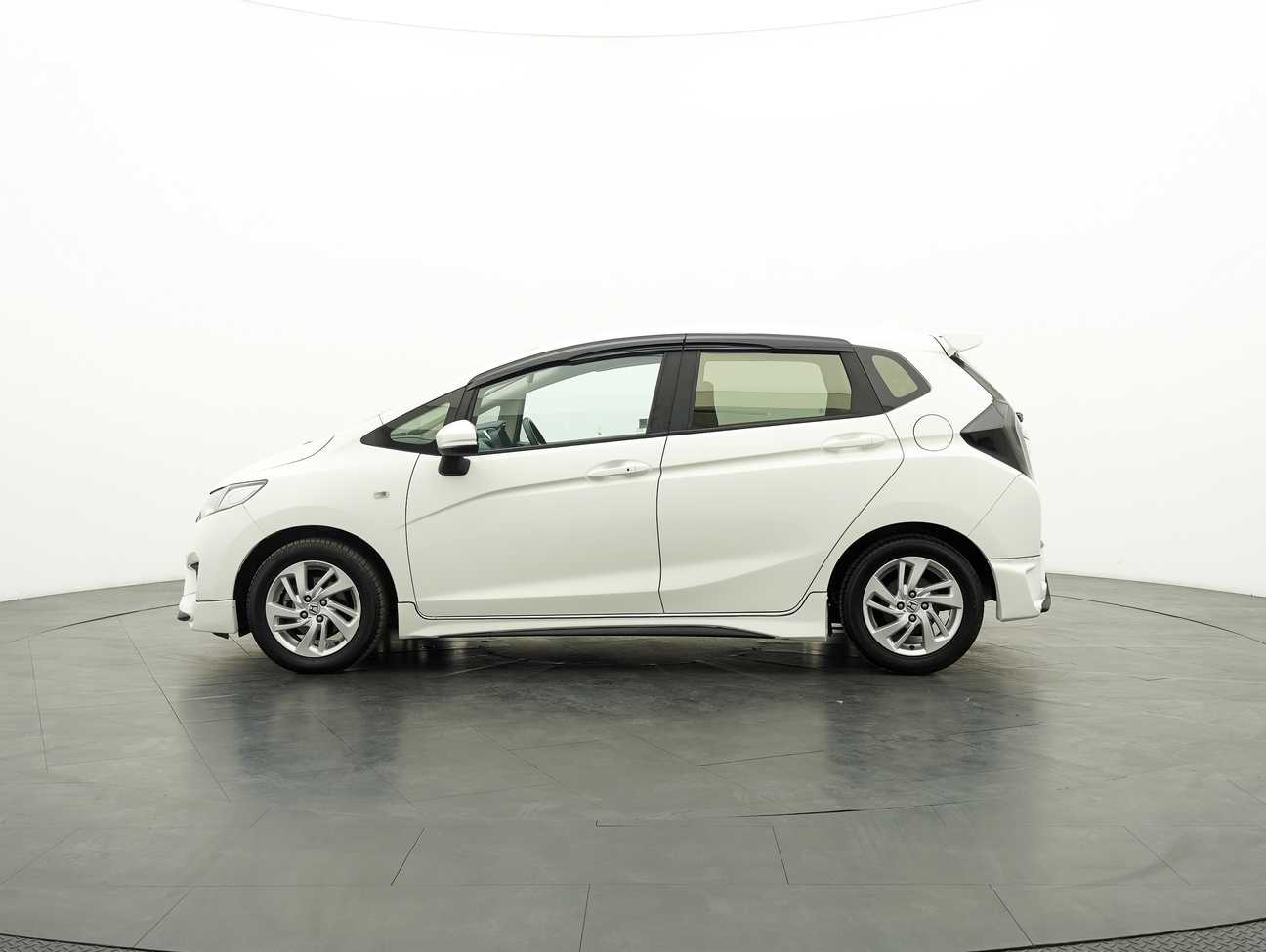 used 2015 Honda Jazz E 1.5