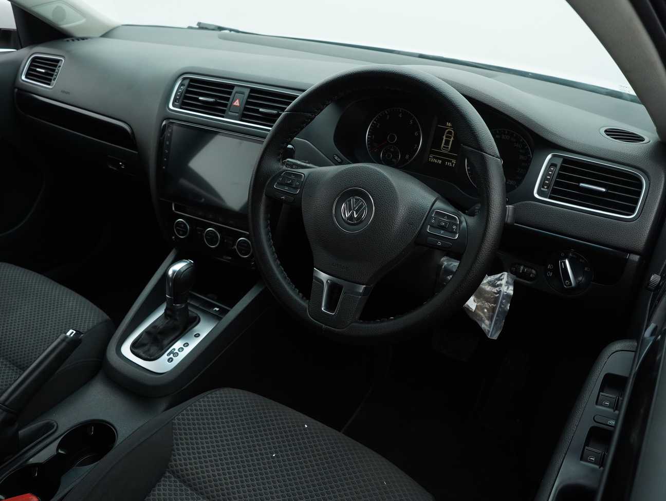 terpakai 2014 Volkswagen Jetta TSI 1.4