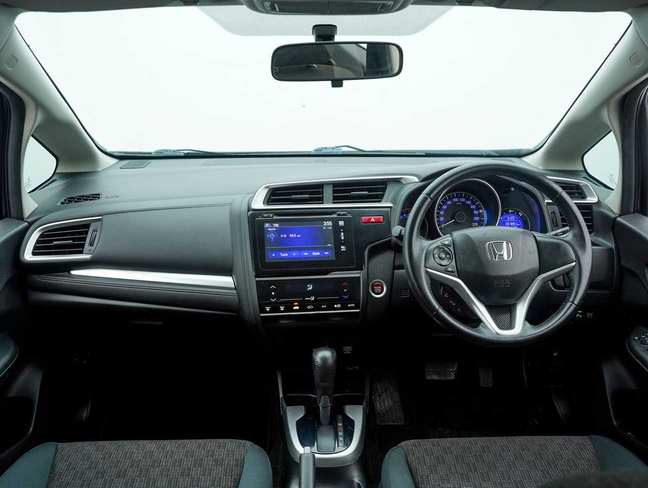 used 2016 Honda Jazz V 1.5