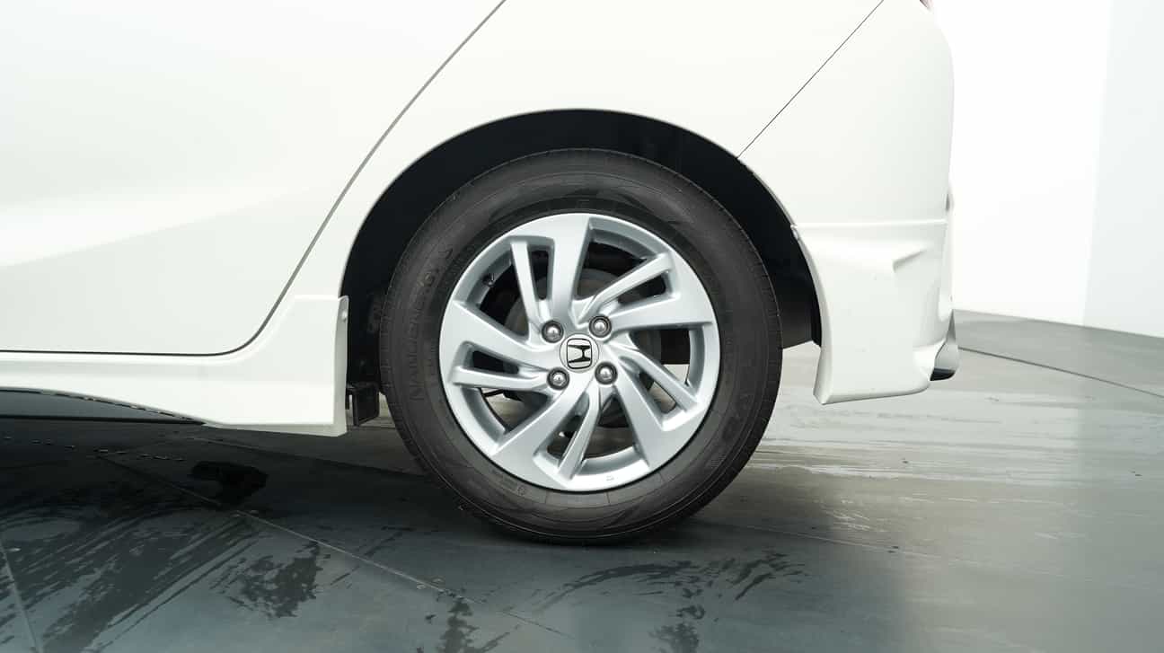 terpakai 2014 Honda JAZZ E 1.5