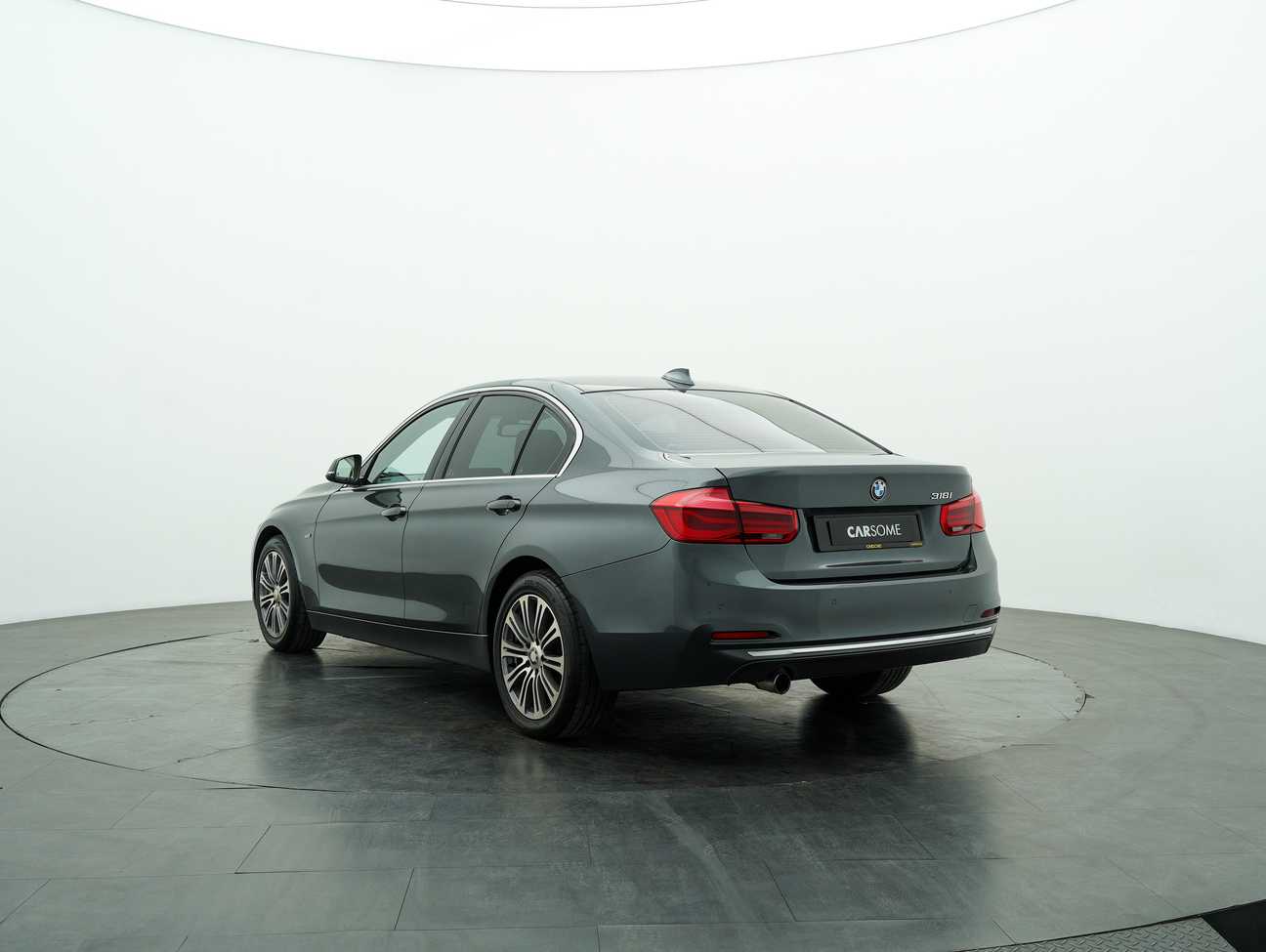 used 2016 BMW 318i Luxury 1.5