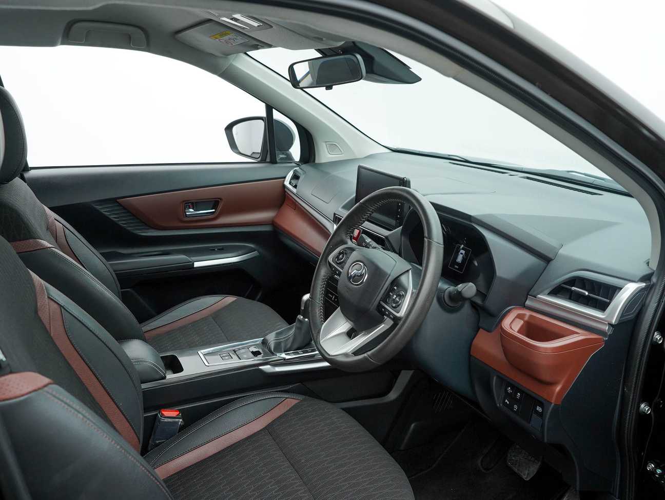 used 2023 Perodua Alza AV 1.5