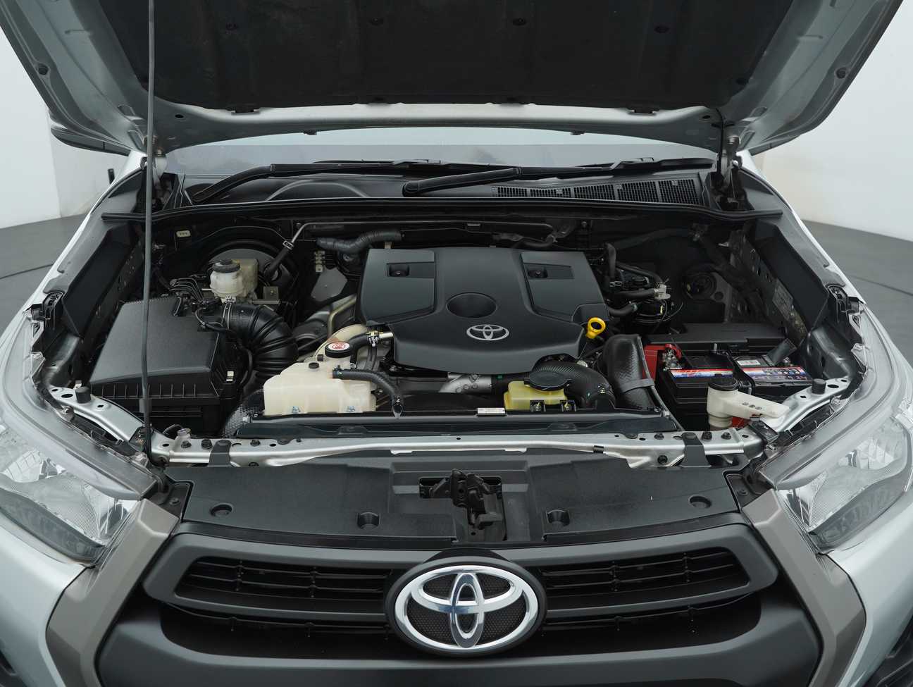 used 2020 Toyota Hilux E Dual Cab 2.4