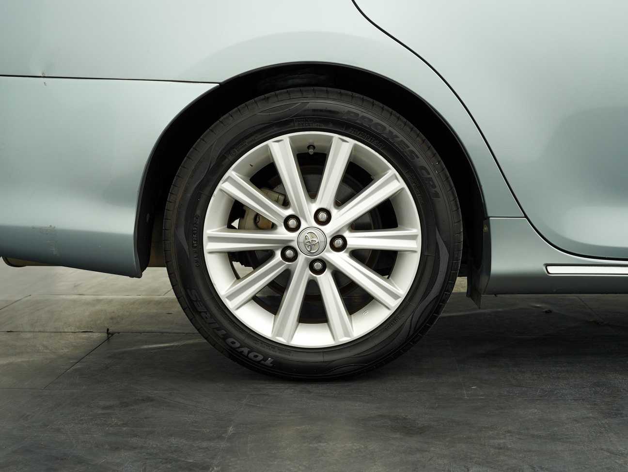 used 2012 Toyota Camry V 2.5