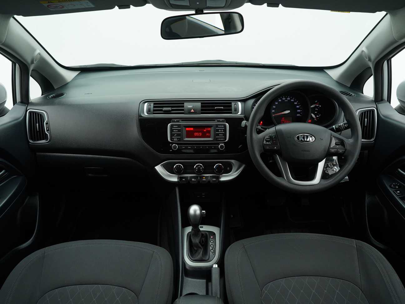 terpakai 2016 Kia Rio EX 1.4