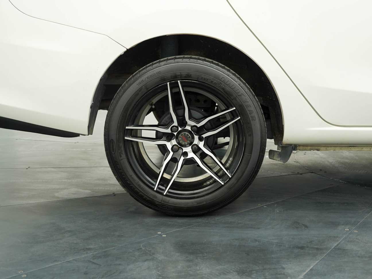 used 2019 Perodua BEZZA X 1.3