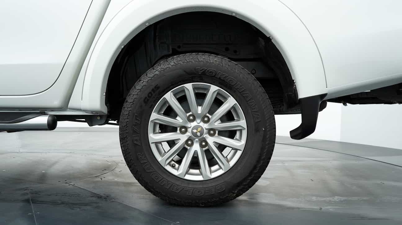 used 2015 Mitsubishi TRITON VGT HS 4WD DC 2.5