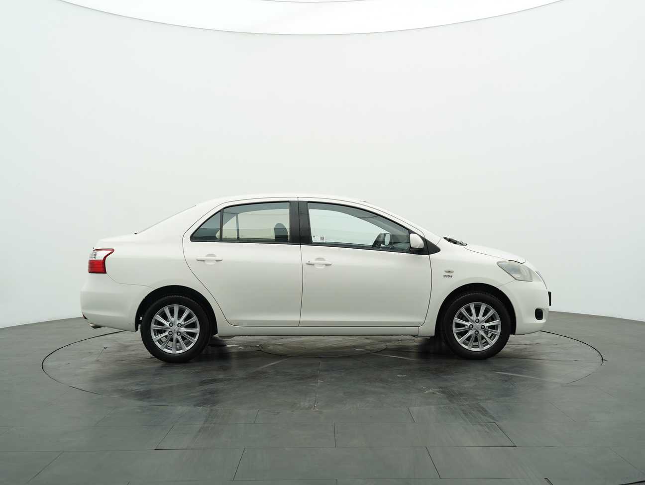 terpakai 2013 Toyota Vios J 1.5