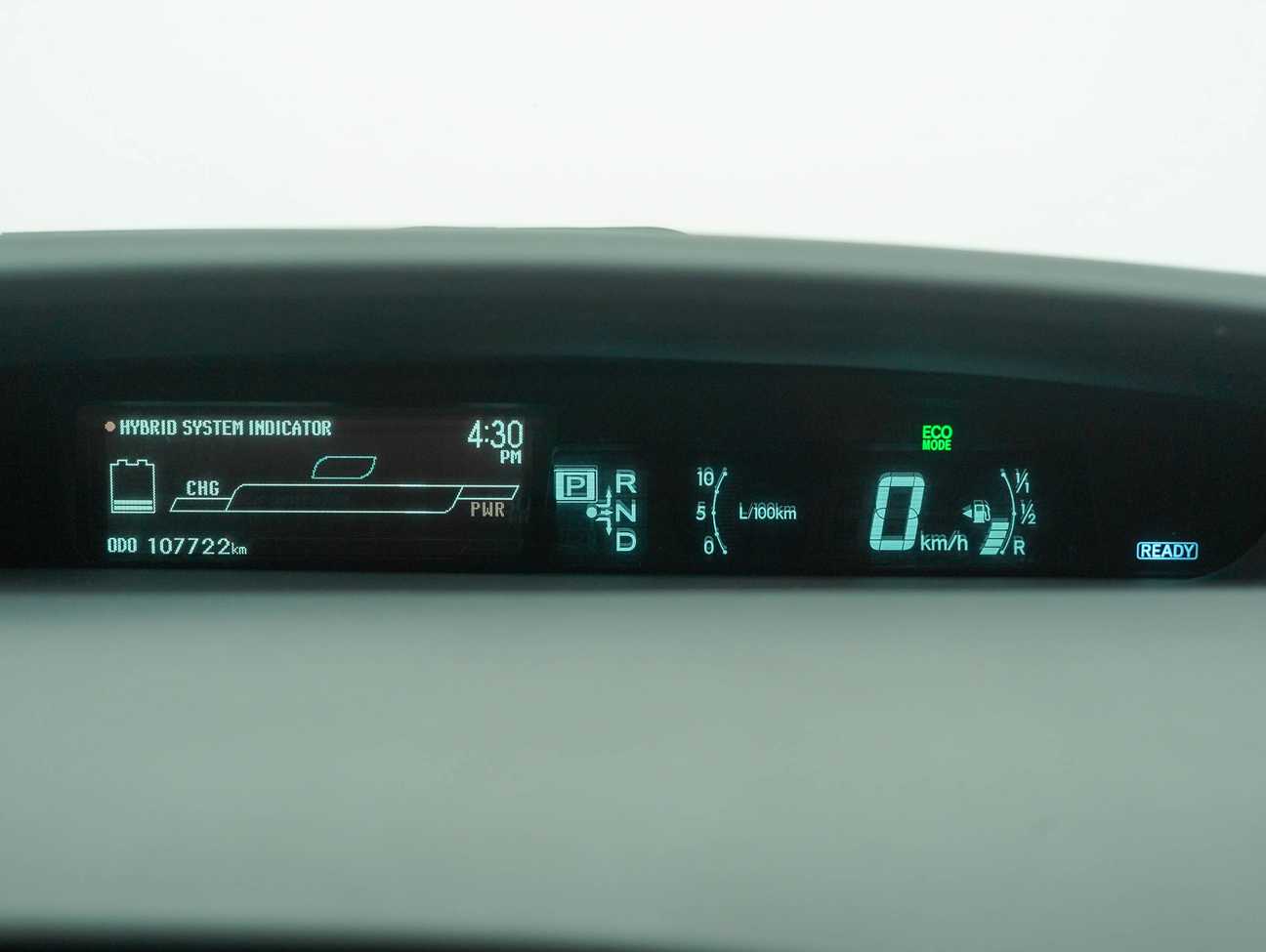 terpakai 2011 Toyota Prius  1.8