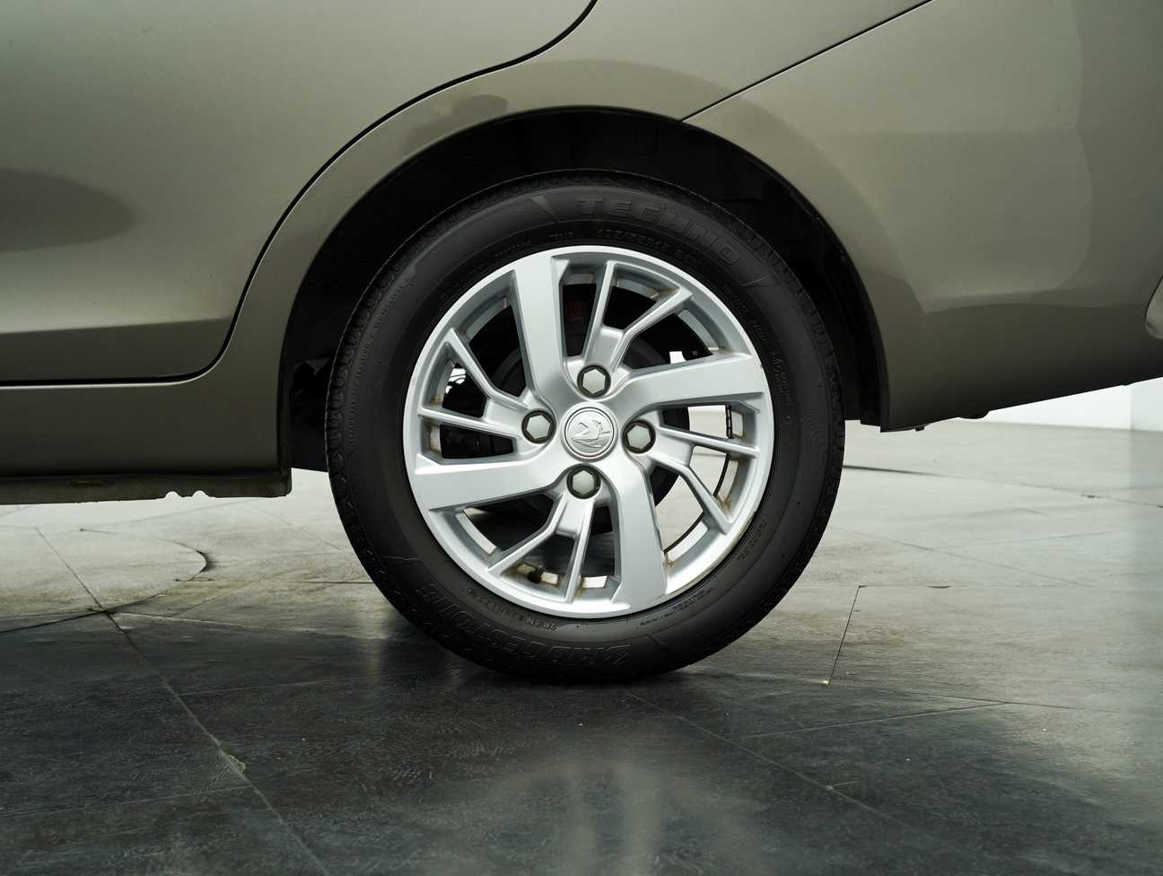 terpakai 2022 Proton Saga Premium 1.3