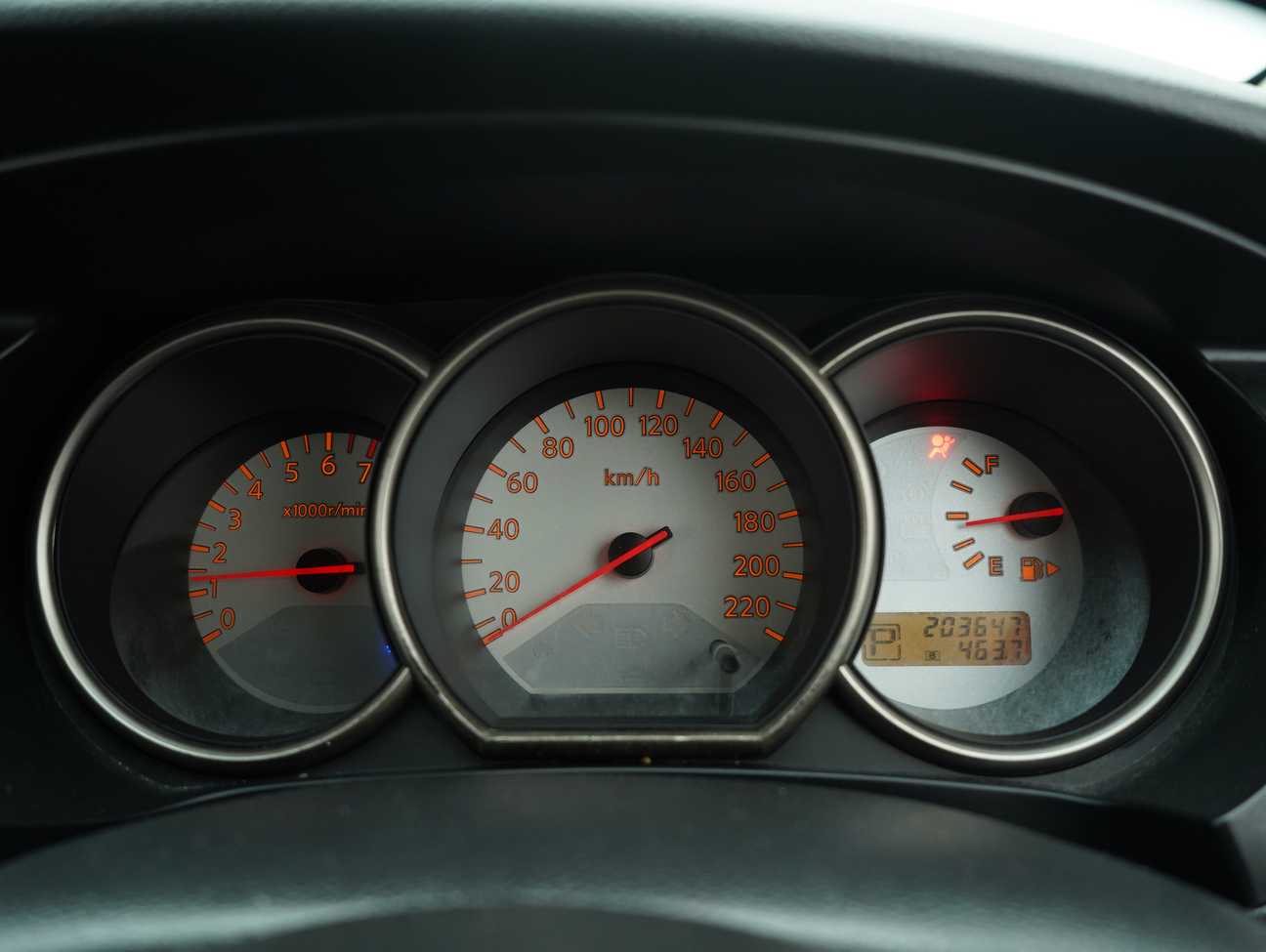 terpakai 2012 Nissan Grand Livina CVTC Comfort 1.8