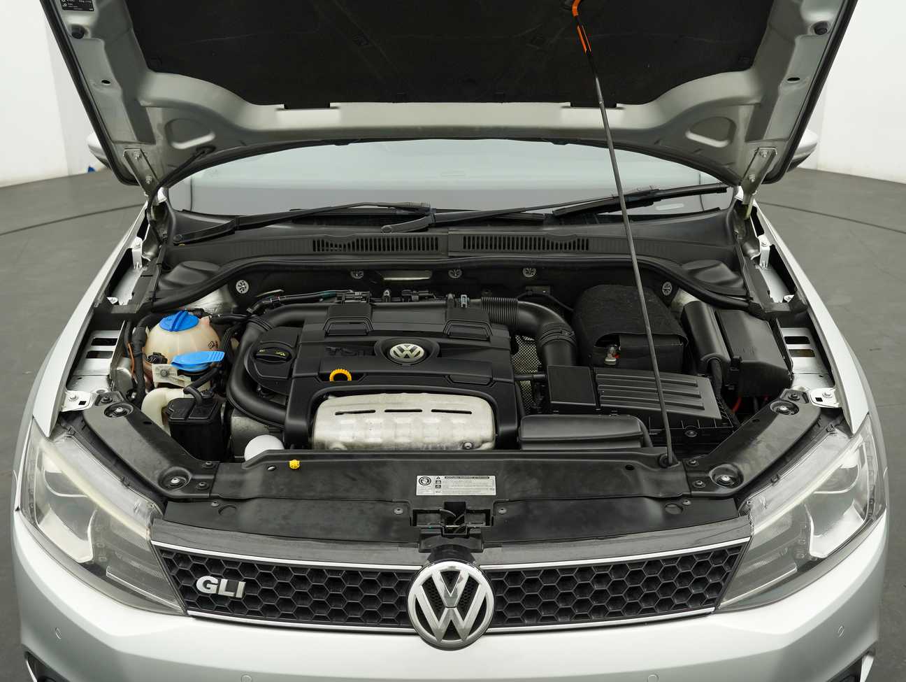 terpakai 2015 Volkswagen Jetta TSI 1.4