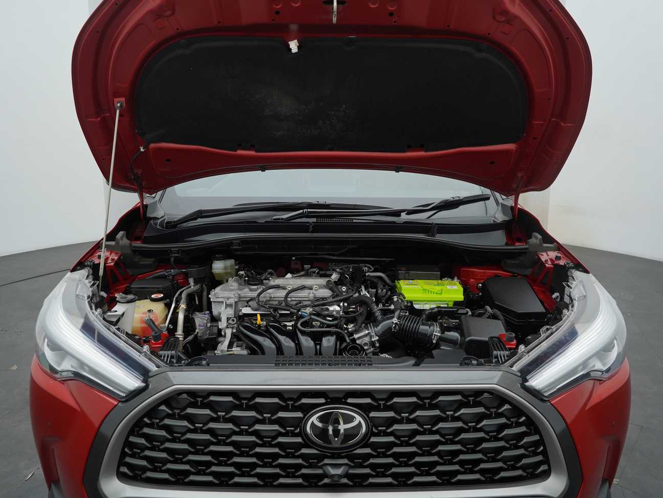 terpakai 2022 Toyota Corolla Cross V 1.8