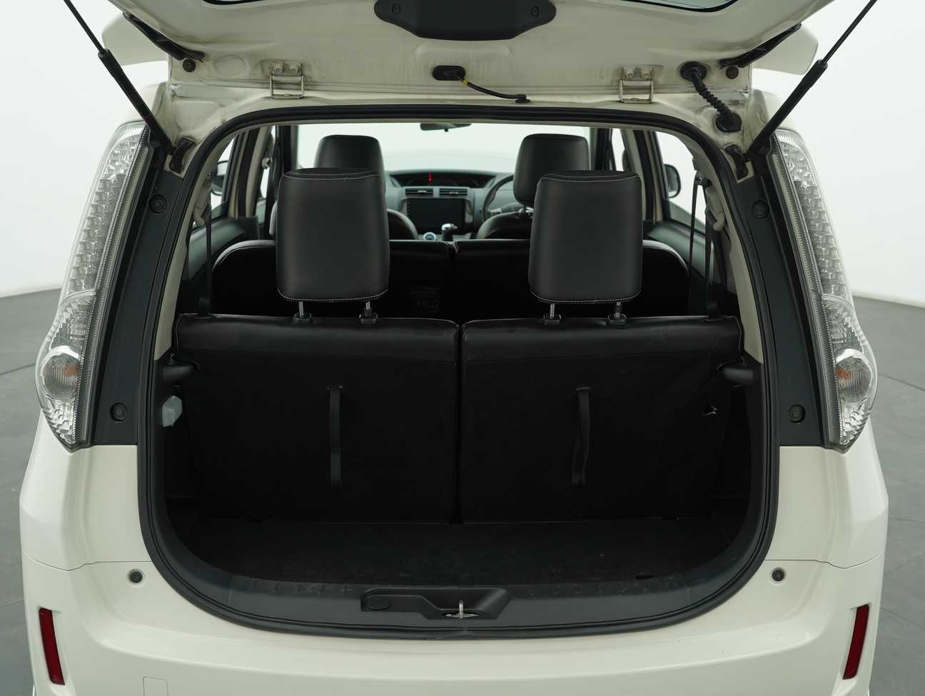 used 2015 Perodua Alza Advance 1.5