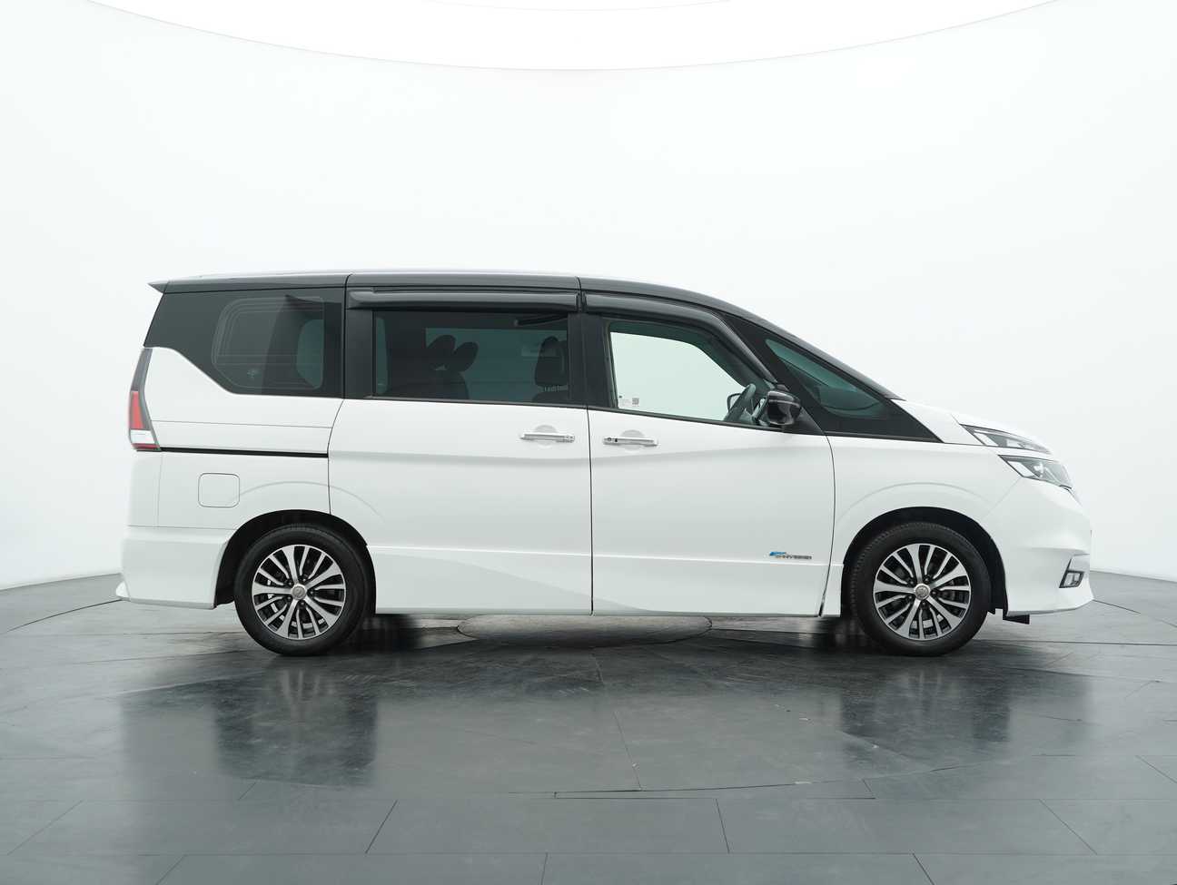terpakai 2019 Nissan Serena S-Hybrid High-Way Star Premium 2.0