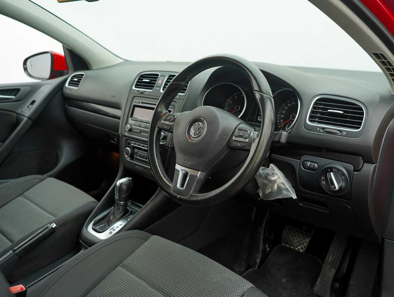 terpakai 2011 Volkswagen Golf TSI 1.4