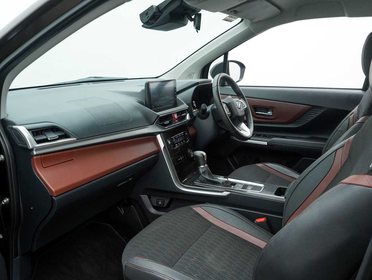 used 2023 Perodua Alza AV 1.5