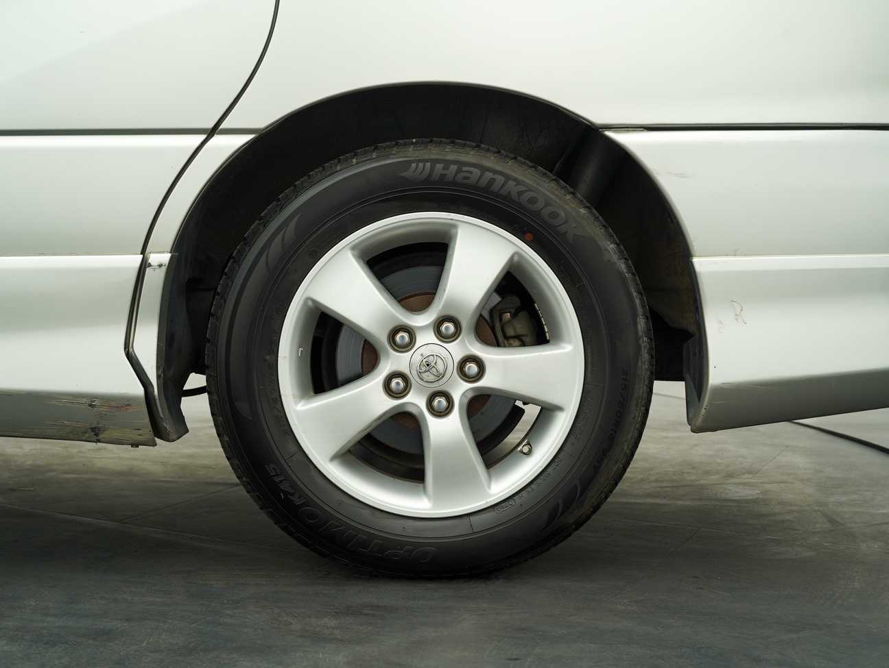 terpakai 2001 Toyota Estima Aeras 2.4