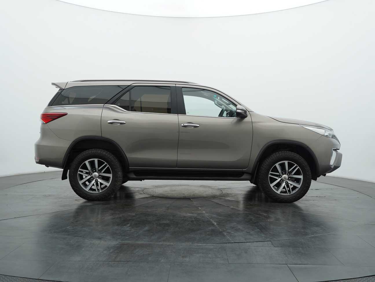 used 2016 Toyota Fortuner SRZ 2.7