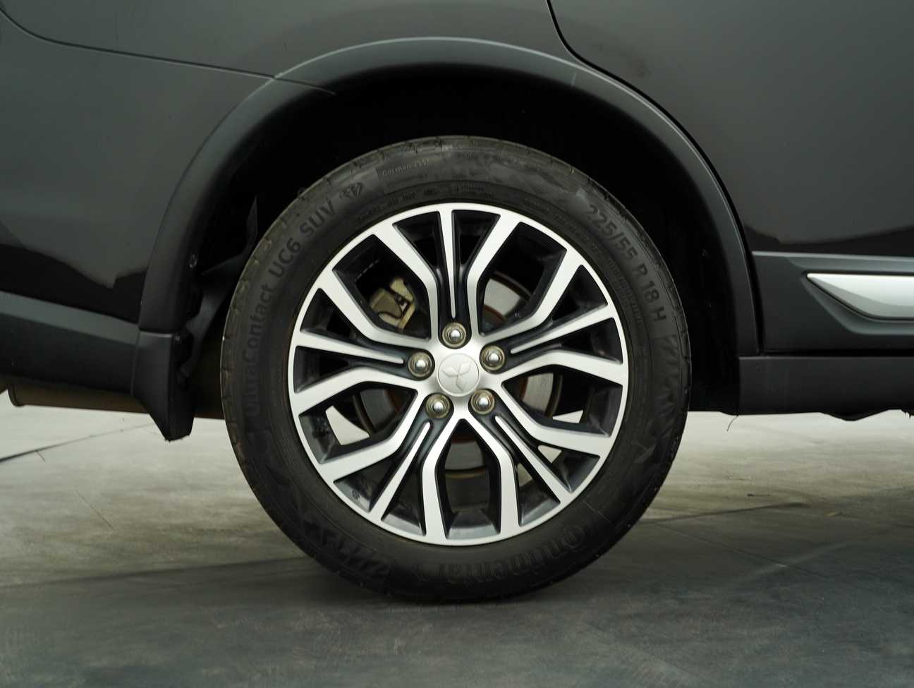 terpakai 2019 Mitsubishi Outlander  2.0