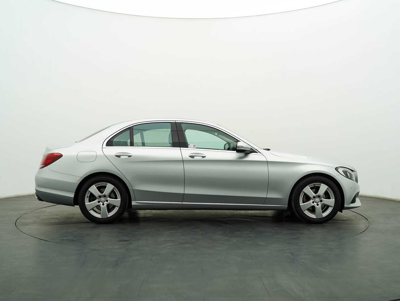 terpakai 2016 Mercedes-Benz C180 Avantgarde (7G-TRONIC Plus) 1.6