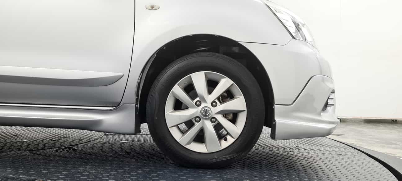 used 2017 Nissan GRAND LIVINA CLASSIC/COMFORT 1.6