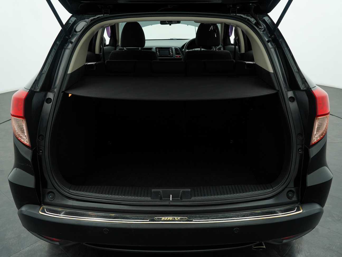 terpakai 2015 Honda HR-V i-VTEC E 1.8