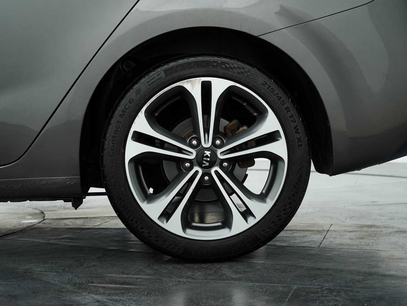terpakai 2014 Kia Cerato  1.6