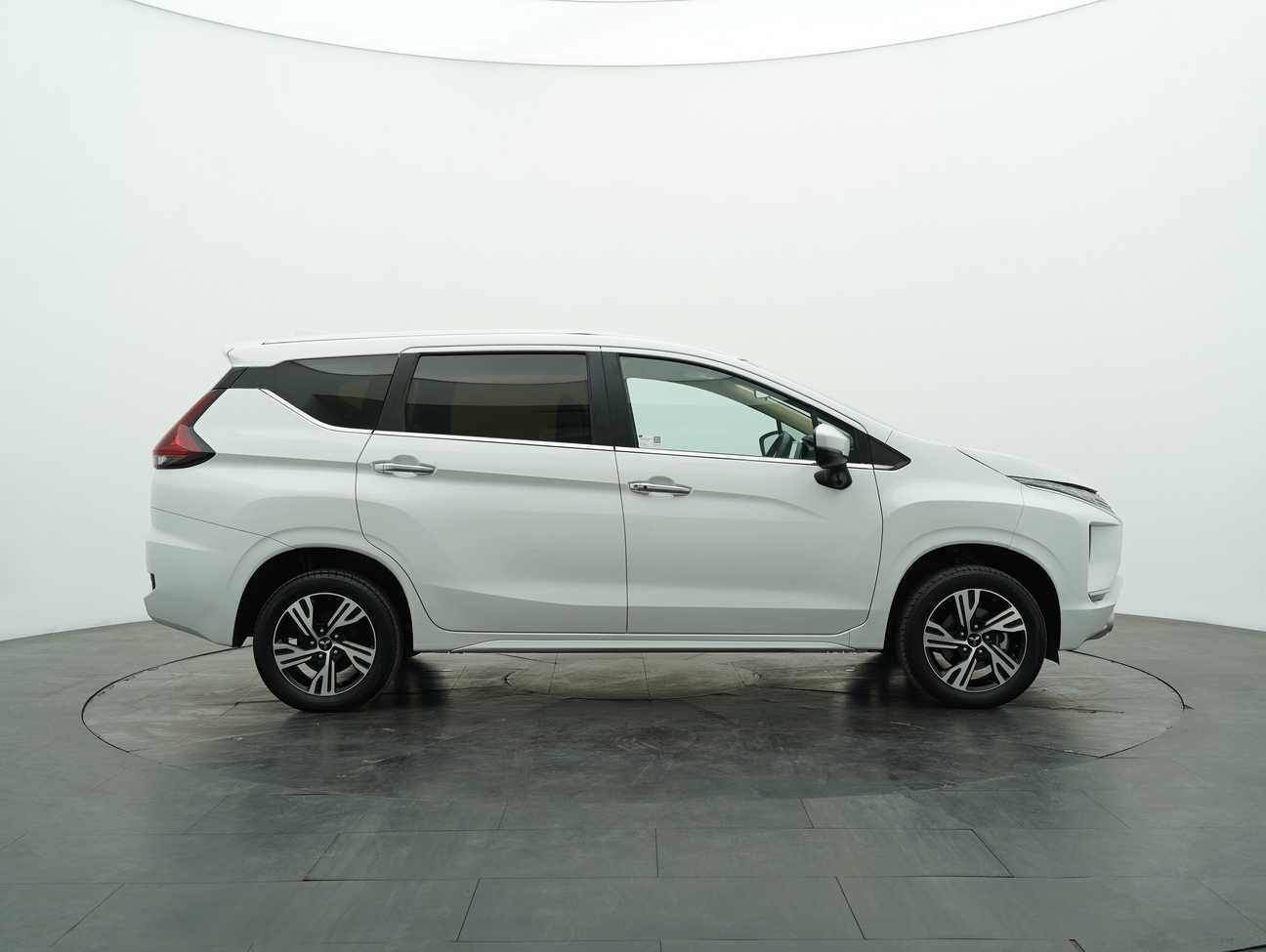 terpakai 2023 Mitsubishi Xpander  1.5