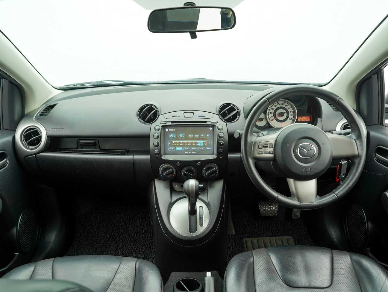 terpakai 2011 Mazda 2 R 1.5