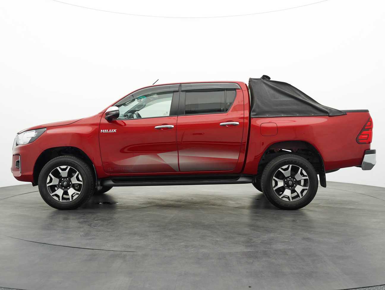 used 2019 Toyota HILUX DOUBLE CAB LE 4X4 2.4
