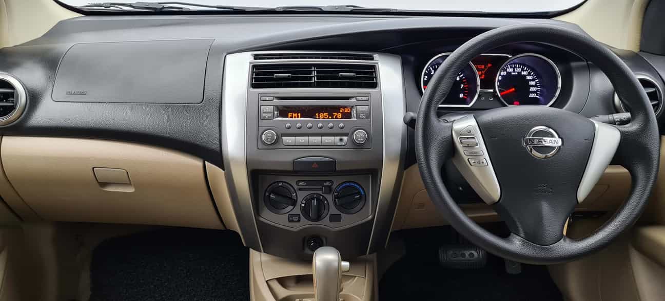 used 2015 Nissan GRAND LIVINA CLASSIC/COMFORT 1.6