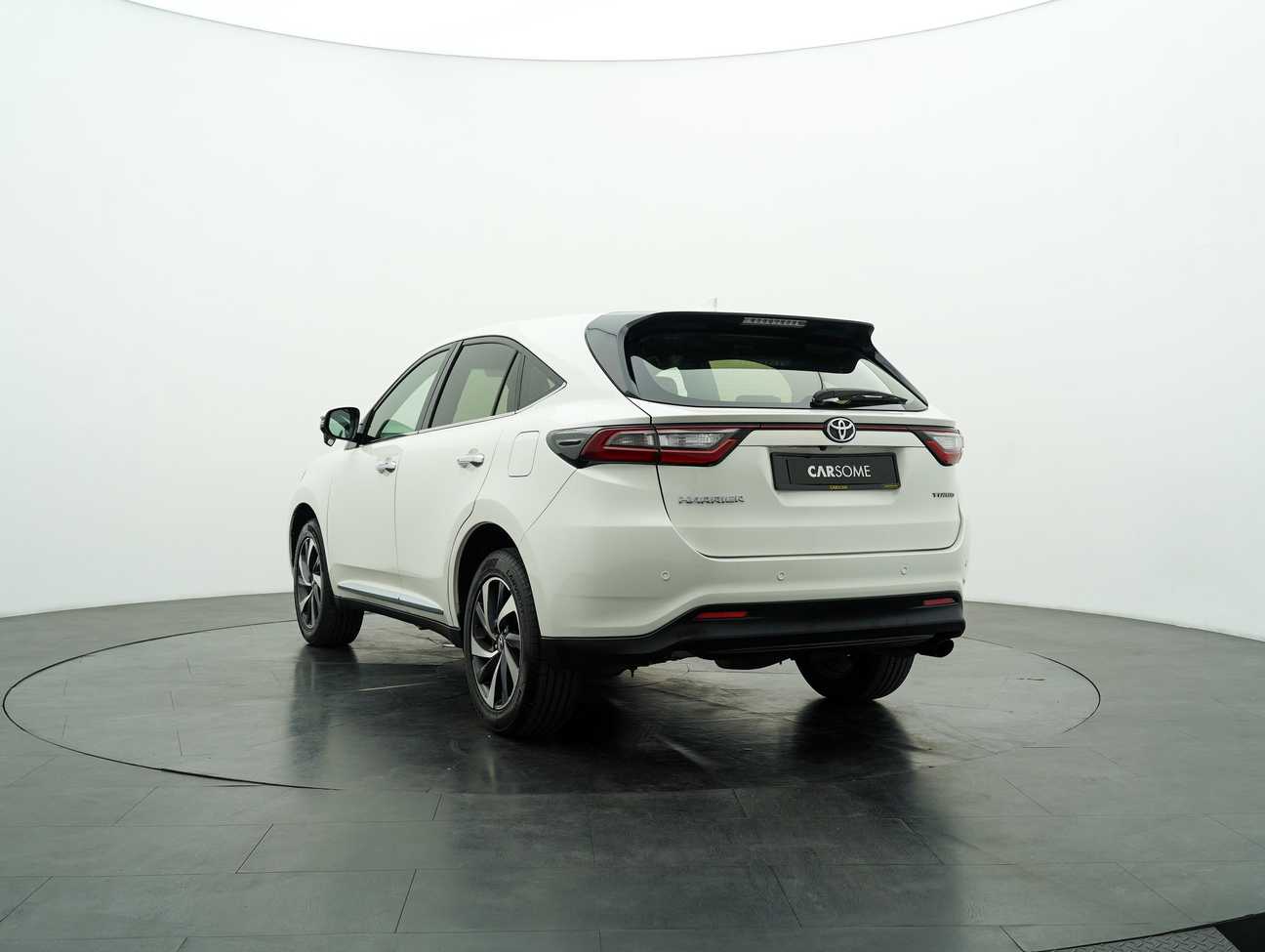 used 2018 Toyota Harrier Premium 2.0