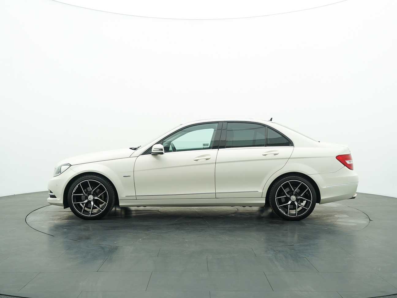 used 2011 Mercedes-Benz C200 Elegance CGI 1.8