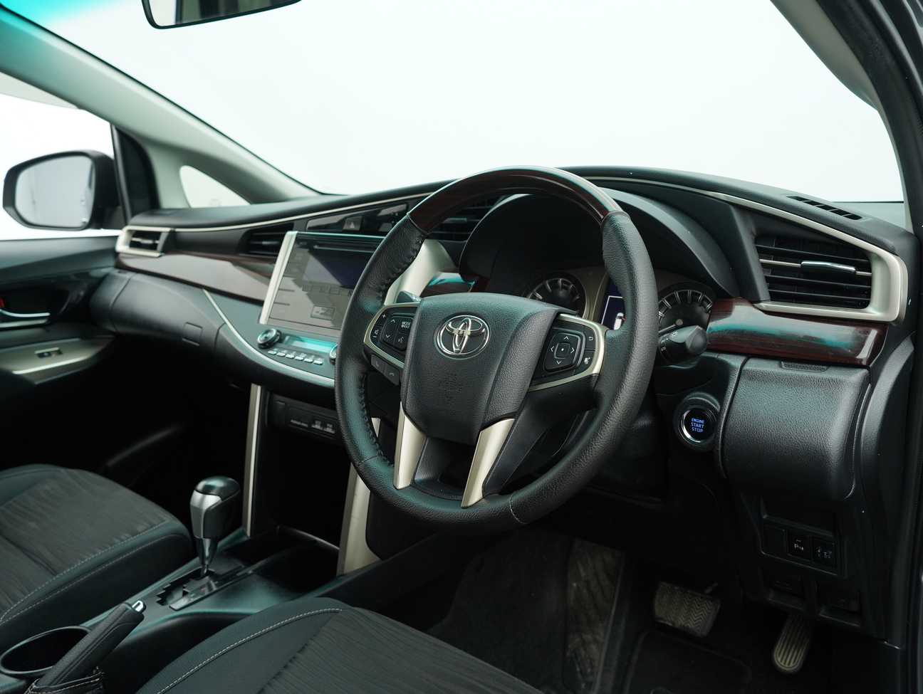 used 2017 Toyota Innova G 2.0