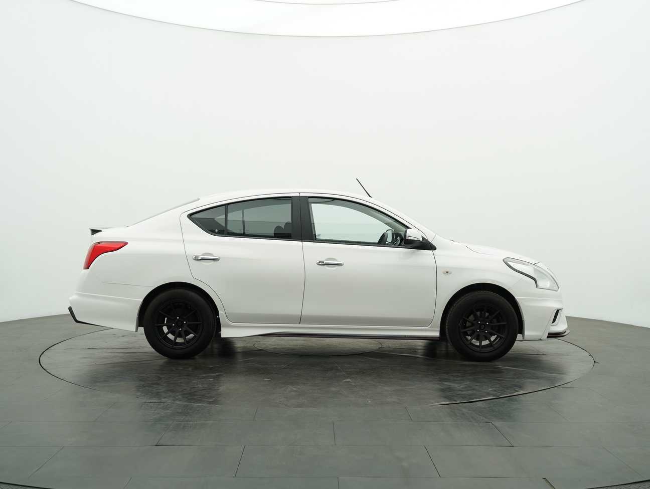 terpakai 2016 Nissan Almera VL 1.5
