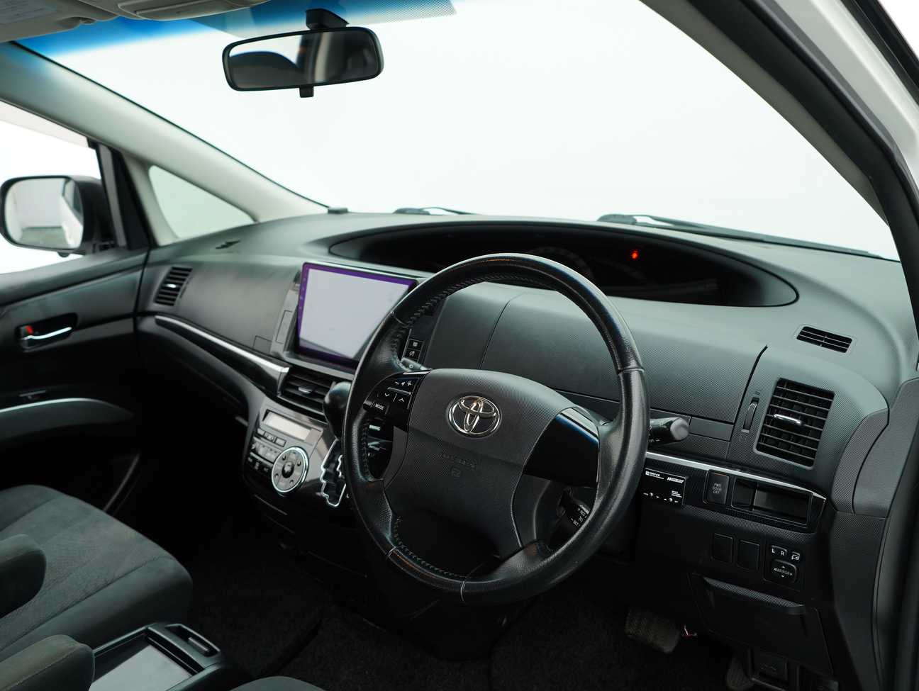 used 2014 Toyota Estima Aeras 2.4