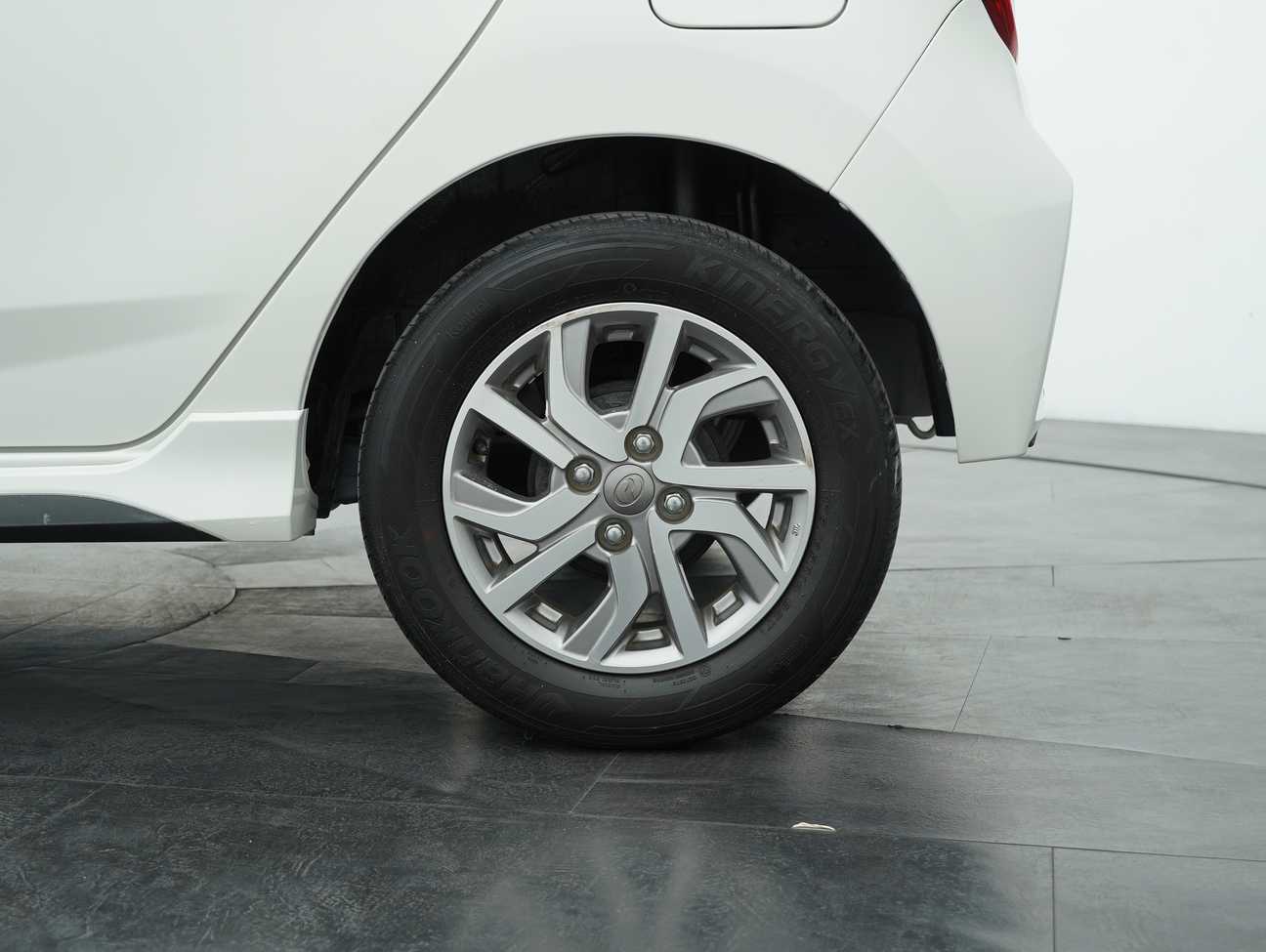 terpakai 2022 Perodua AXIA Advance 1.0