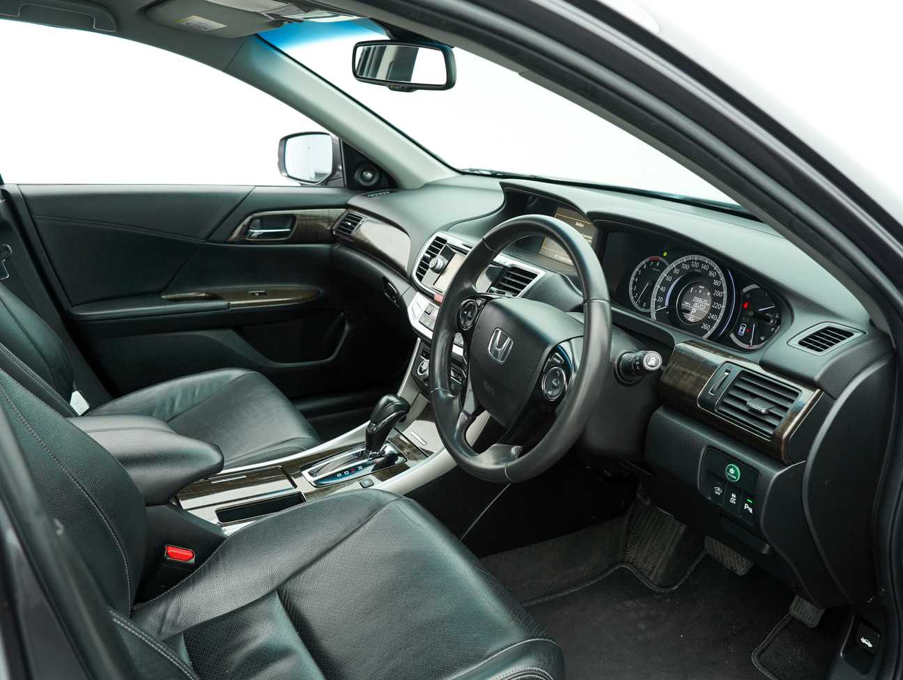 terpakai 2014 Honda Accord VTi-L 2.4