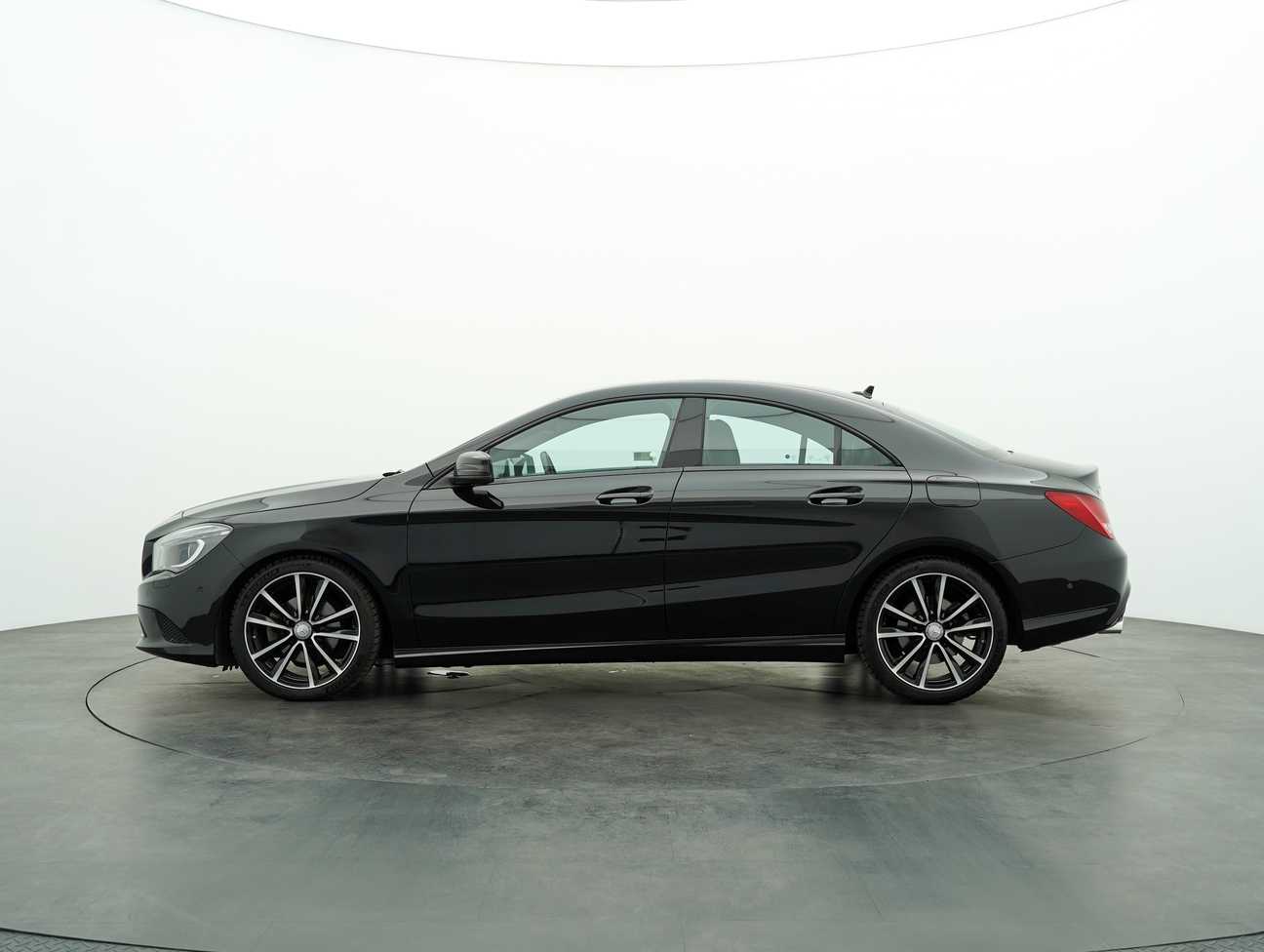 used 2015 Mercedes-Benz CLA 200 1.6