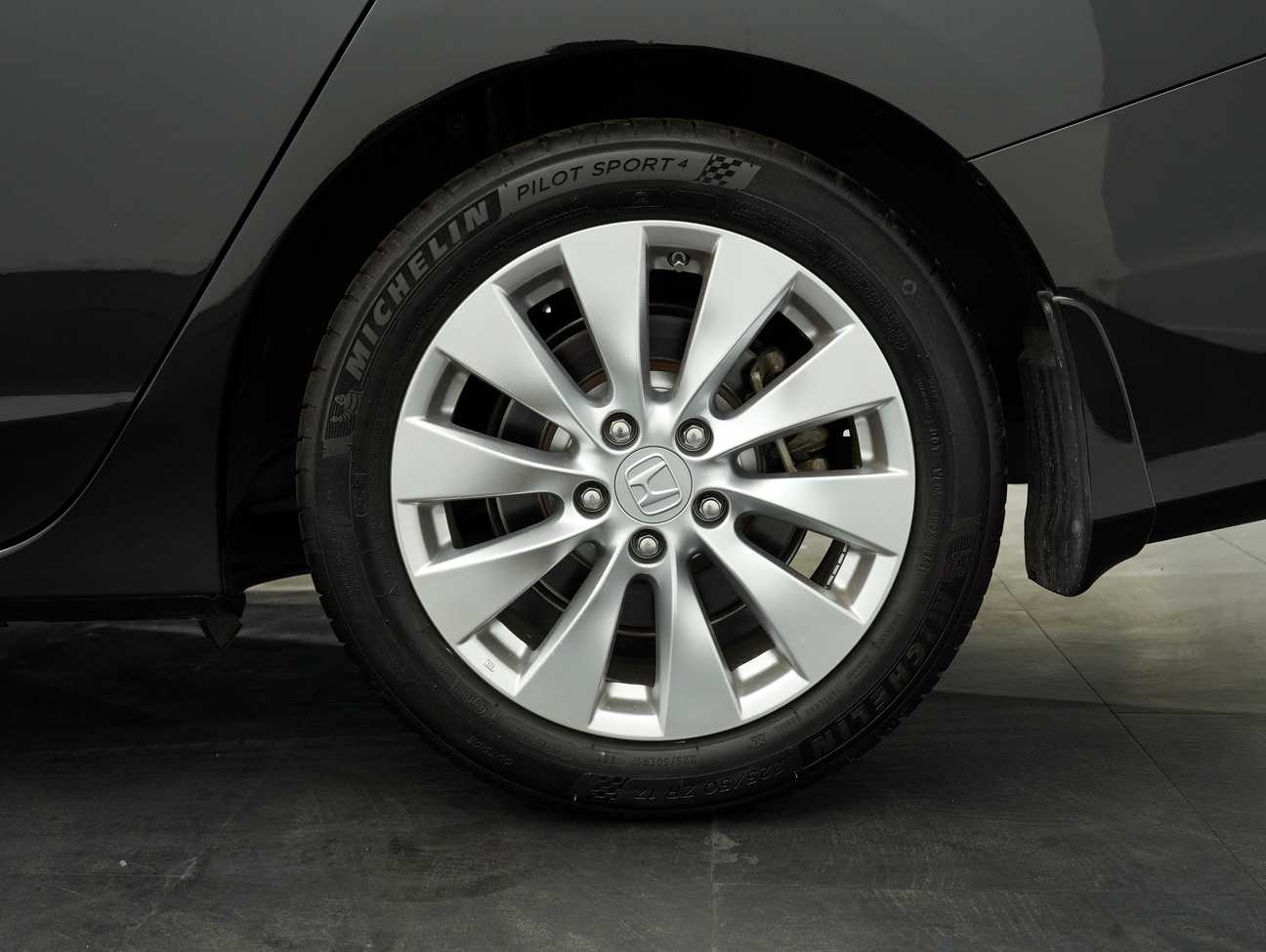 terpakai 2015 Honda Accord VTi-L 2.0